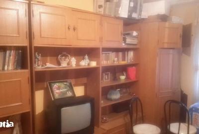 Apartament cu 2 camere decomandat în Rovine