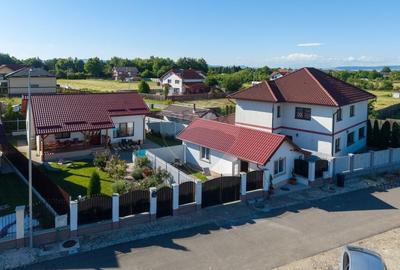 Casă individuală cu 5 camere cu Teren 500 Mp în Central - 1