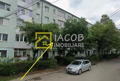 Apartament cu 3 camere semidecomandat în Milcov - 1