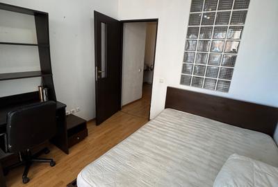 Apartament cu 2 camere decomandat în Plopilor