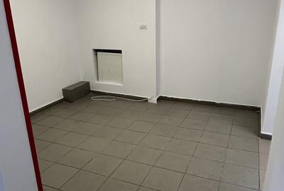 Spațiu comercial, de 55 mp, în Ceair
