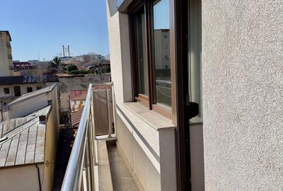Apartament cu 3 camere, mobilat în Grivița - 9