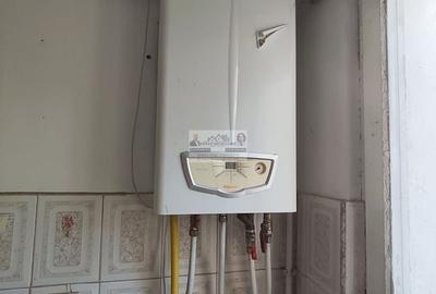 Apartament cu 4 camere semidecomandat în Central
