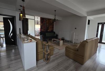 Casă cu 6 camere cu Teren 664 Mp în 1 Mai - 1