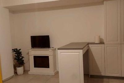Apartament cu 2 camere decomandat în Baza 3 - 6