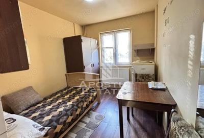 Garsonieră decomandată, mobilată în Complex Studențesc - 1