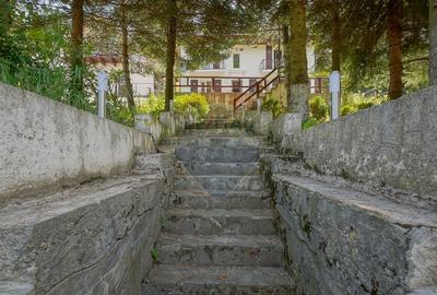 Vila cu potential turistic in Predeal privelisti si liniste montana - 36