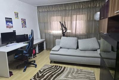Apartament cu 3 camere, 2 bai, balcon si boxa -- parter inalt, zona Eliberarii