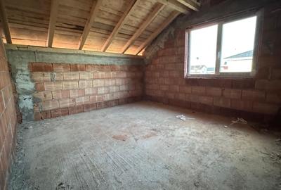 Duplex cu 4 camere cu Canalizare în Moșnița Nouă - 5