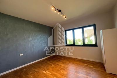 Casă cu 5 camere cu Teren 561 Mp în Torontalului