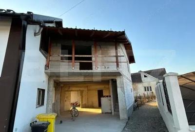 Casă cu Teren 800 Mp în Central - 14