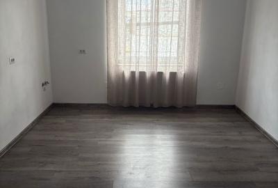 Spațiu comercial, de 24 mp, în Central - 1