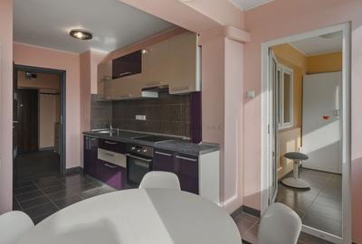 2 Camere Titulescu | Bloc 1978 | Decomandat | Comision 0 - 8