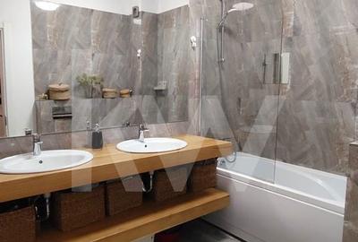 Apartament cu 4 camere în Central - 15