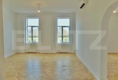 Apartament cu 3 camere decomandat în Sinaia
