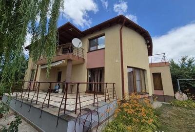 Casă cu 7 camere cu Garaj în Dârvari - 17