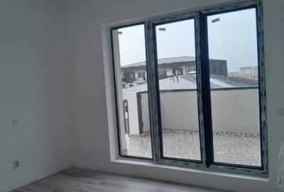 Apartament cu 3 camere decomandat în Central - 3