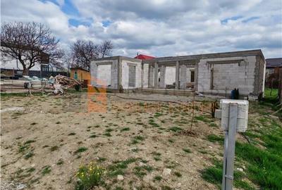 Casă cu 4 camere cu Teren 509 Mp în Vernești - 1