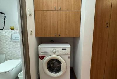 Apartament cu 3 camere decomandat în Rovine - 10