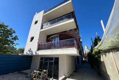 Apartament cu 3 camere semidecomandat în Cotroceni - 1