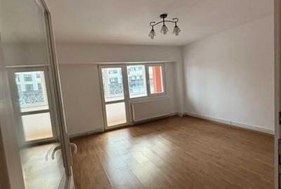 Garsonieră decomandată în Răcădău