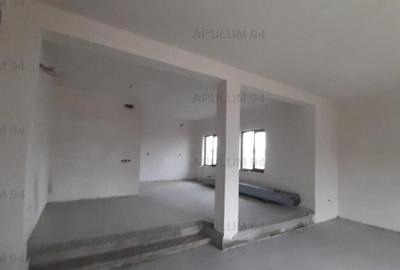 Casă cu 4 camere cu Teren 433 Mp în 1 Decembrie