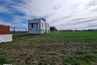 Teren de 22000 mp, în Balotești - 1