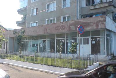 Spațiu comercial, de 510 mp, în Central - 9
