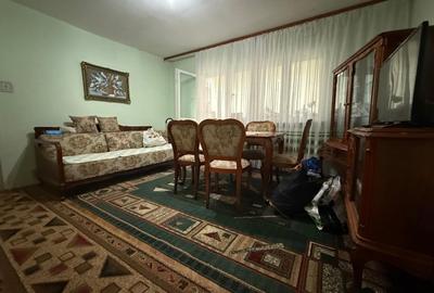 Apartament 3 camere, 65 mp, etaj 2, pozitie excelenta in zona Soarelui