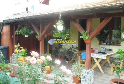 Casă individuală cu 4 camere cu Canalizare în Cetate - 3