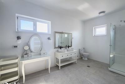 Spațiu comercial, de 753.3 mp, în Central - 15