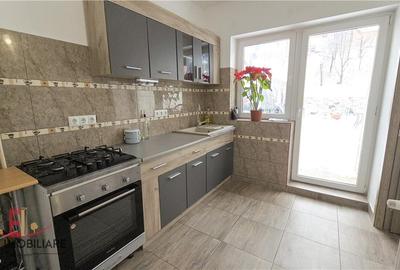 Casa 2 domitoare si living, 2 bai, mobilat utilat, Corunca - 4