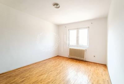 Casa cu 3 apartamente | 350mp utili | 1475mp teren | Zona Auchan Iris! - 2
