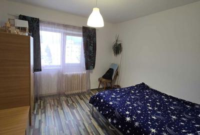Apartament cu 3 camere decomandat în Astra - 3