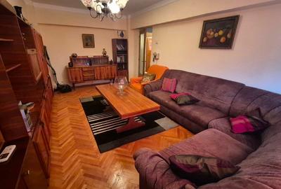Apartament cu 3 camere decomandat, mobilat în Central - 1