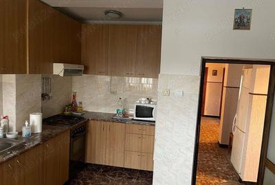 Proprietate cu 3 case locuibile pentru 3 familii ?i teren 4600 m2 de vanzare - 3