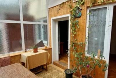 Casă cu 3 camere cu Canalizare în Lazaret