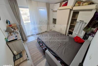 Garsonieră decomandată, mobilată în Bucium - 3