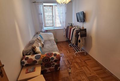 Apartament cu 3 camere semidecomandat în Micro 19 - 3