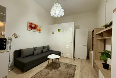 Garsonieră circulară în Central - 1