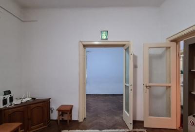 Vila parcul Tineretului- Sincai metrou-pentru 2 familii - 4