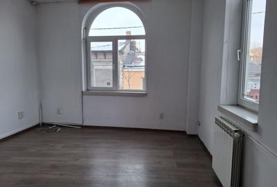 Casă individuală cu 8 camere cu Teren 107 Mp în Dacia - 8