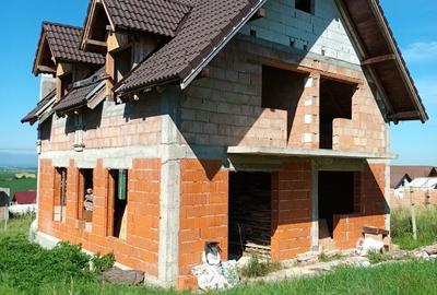 Casă cu 4 camere în Șura Mare - 2