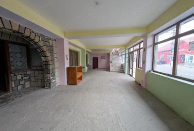 Investitie ideala - Cladire cu Spatiul Comercial la Parter, Teren 845 mp - 1