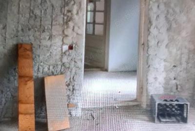 Casă cu 5 camere în Fundata - 3