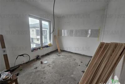 Casă cu 6 camere cu Canalizare în Dudu - 5