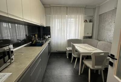 Apartament cu 4 camere decomandat în Central - 11
