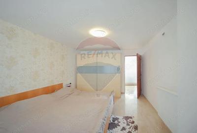 Casă cu 5 camere cu Teren 300 Mp în Sânmartin - 3