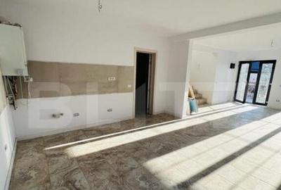 Casă cu 4 camere cu Teren 200 Mp în Central - 3