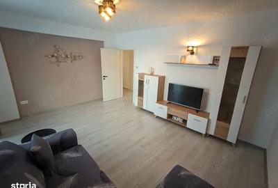 Apartament cu 3 camere decomandat în Tractorul - 7